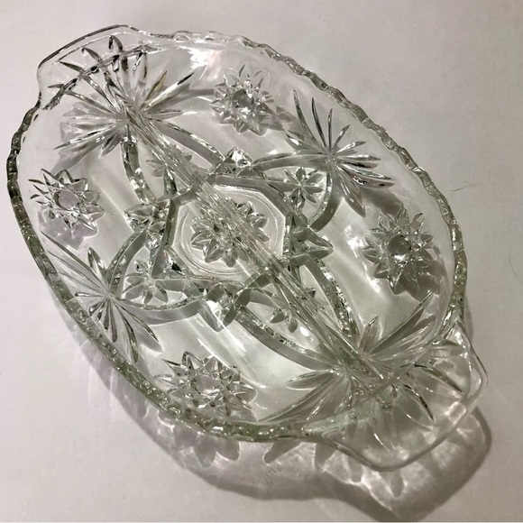 Set of 2 Identical Depression Cut Glass Divided Relish Trays Clear Oval Star - Picture 8 of 13